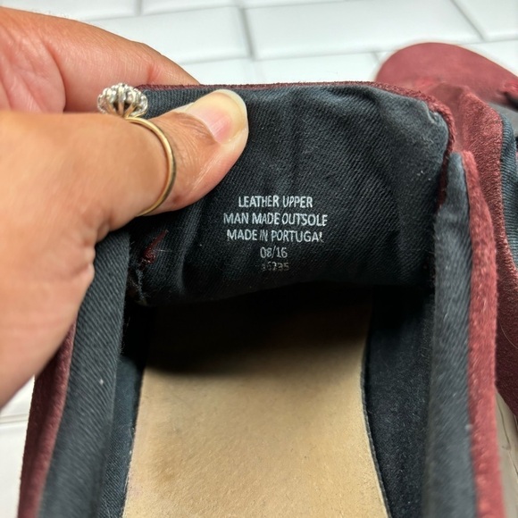 Kurt Geiger Suede SlipOn Trainers Women's US 9/EU 40 Red Maroon Leather Sneakers - Picture 8 of 8